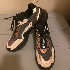 Women’s Puma Rise Sneakers